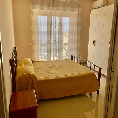 בית נופש Casa Ester E Antonella מאיורי